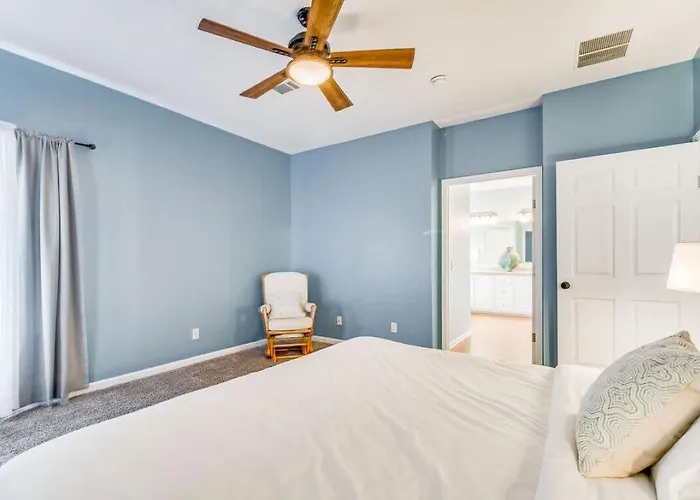 Cam's Coastal Cottage- Nas Pensacola, Close To Holiday home *