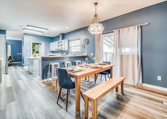 Cam's Coastal Cottage- Nas Pensacola, Close To Pensacola