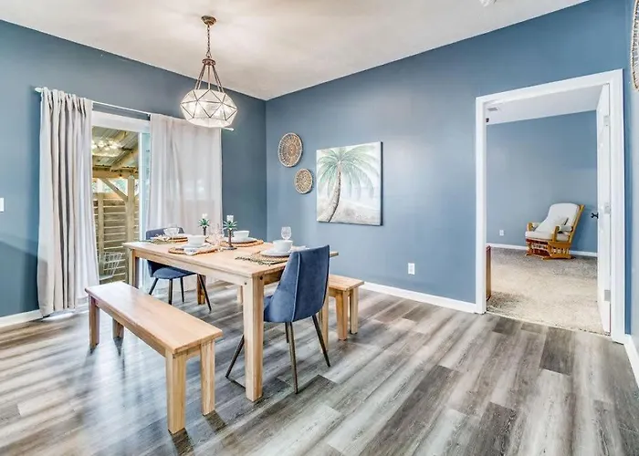 Holiday home Cam's Coastal Cottage- Nas Pensacola, Close To *