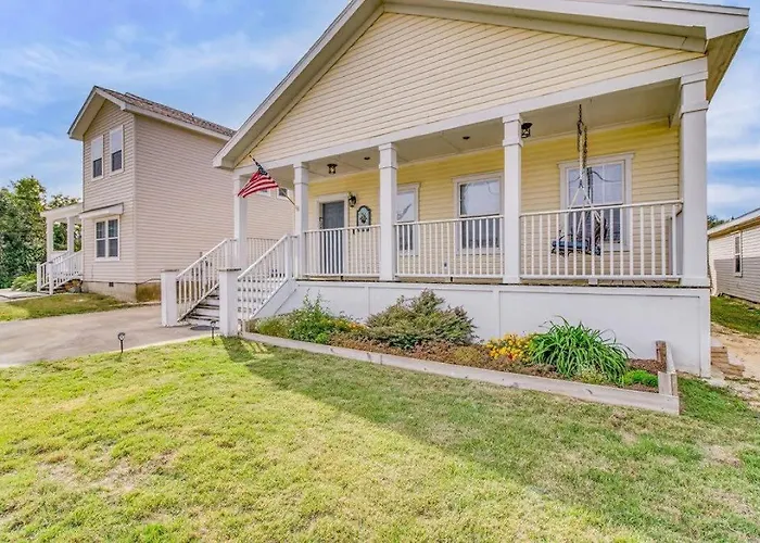 Cam's Coastal Cottage- Nas Pensacola, Close To