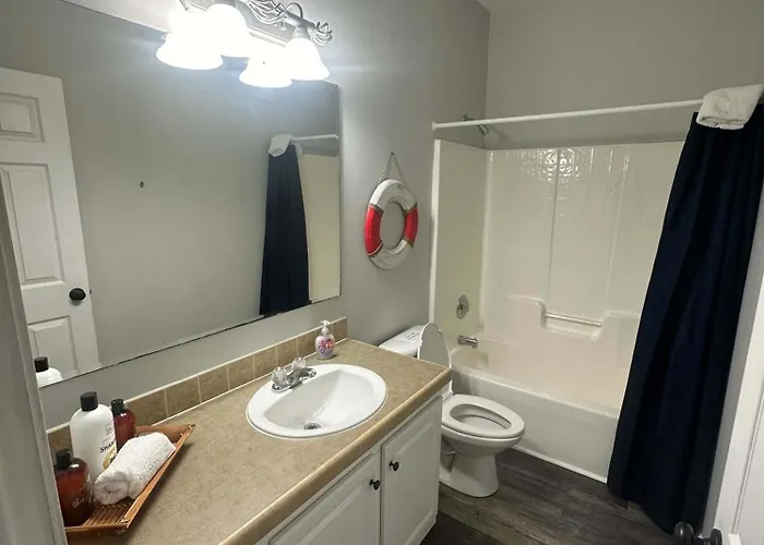 Holiday home Cam's Coastal Cottage- Nas Pensacola, Close To