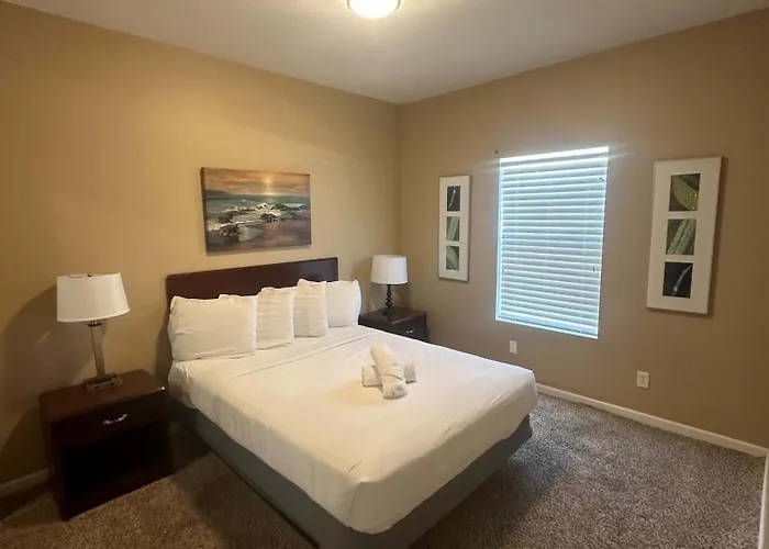 Cam's Coastal Cottage- Nas Pensacola, Close To Holiday home *